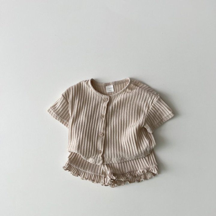 Craving For Cute Ruffle T-Shirt & Shorts Set (Cream)