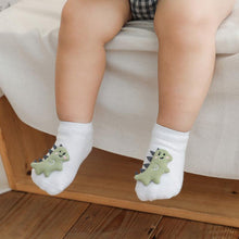 Load image into Gallery viewer, Sleepy Creatures Socks