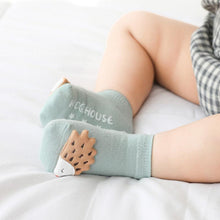 Load image into Gallery viewer, Sleepy Creatures Socks