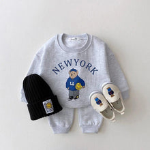 Load image into Gallery viewer, New York Bear Sweatshirt and Jogger Pants Set
